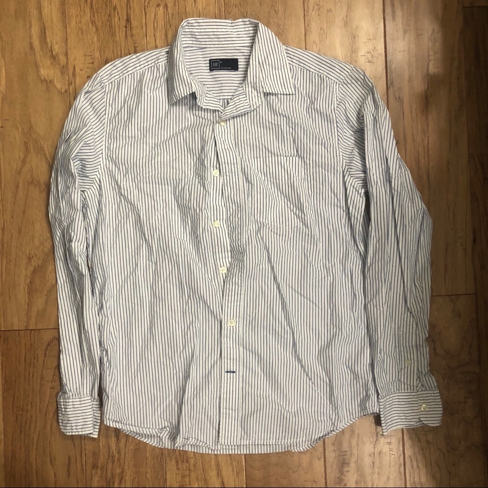 Men’s Gap Button Down